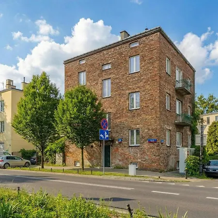 Functional Pet-friendly Micro-apartment In By Renters Βαρσοβία
